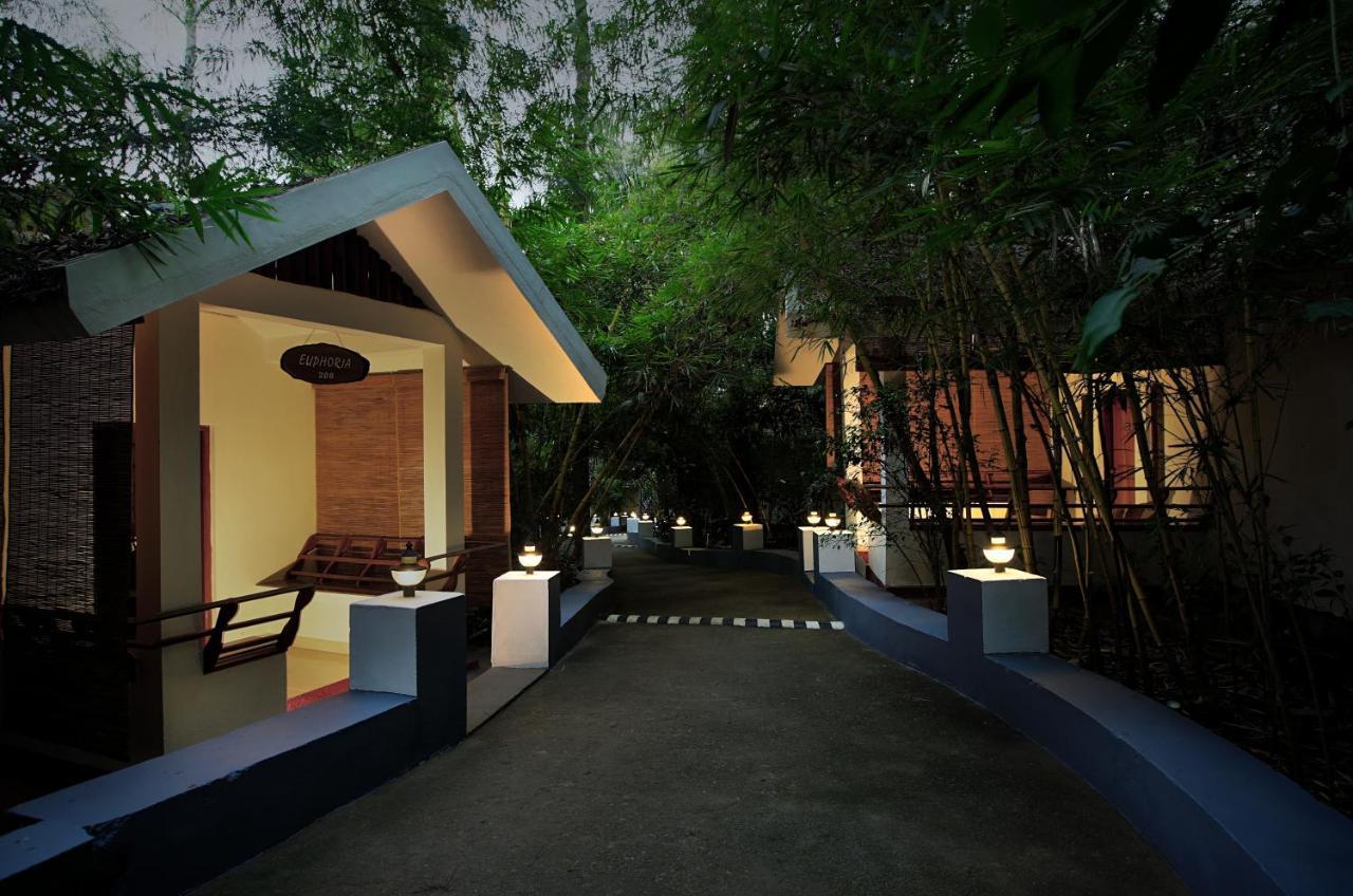 Gokulam Grand Resort & Spa, Coorg Kushālnagar Exteriör bild